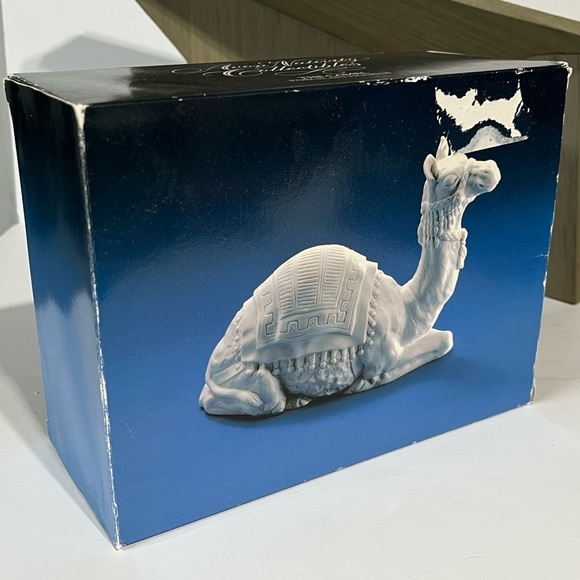 Vintage Avon Camel 1984 Nativity Collectables Porcelain Figurine Christmas Decor - Picture 8 of 9